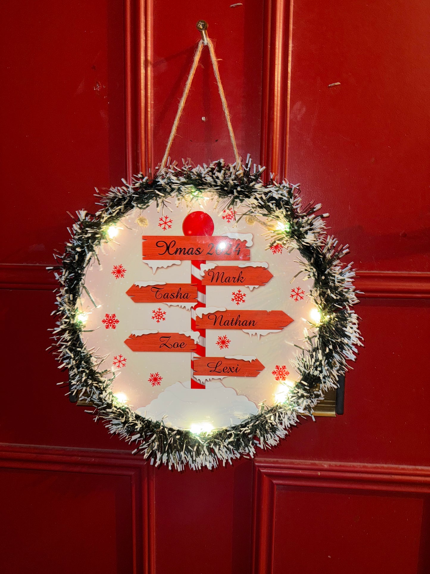 10” Xmas door hanger