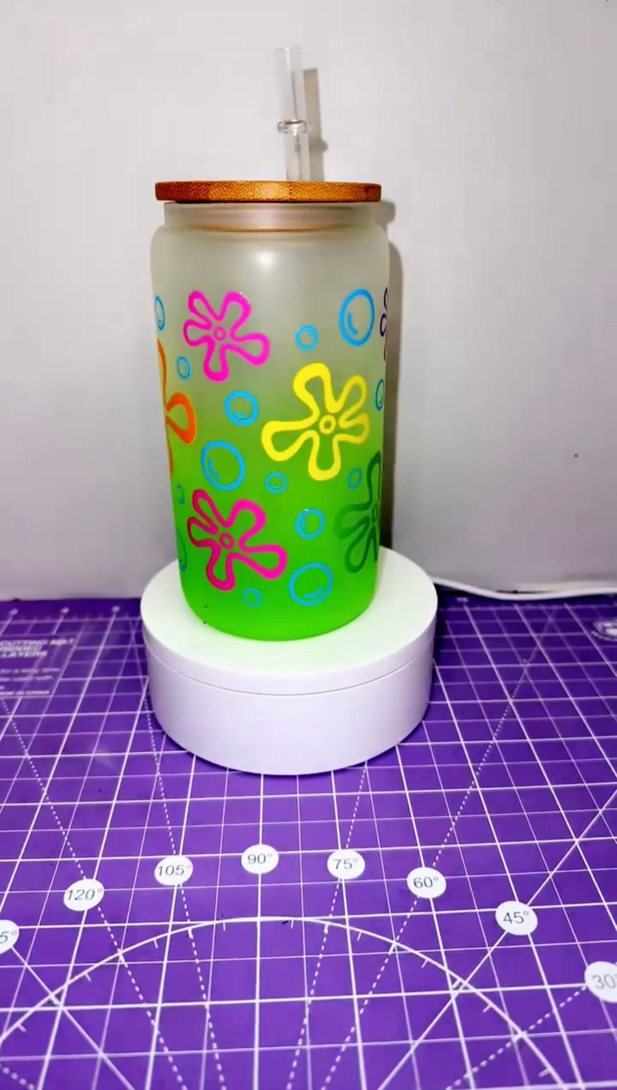 16 oz frosted glass Libbey cup with pearl lid - Neon Flowers