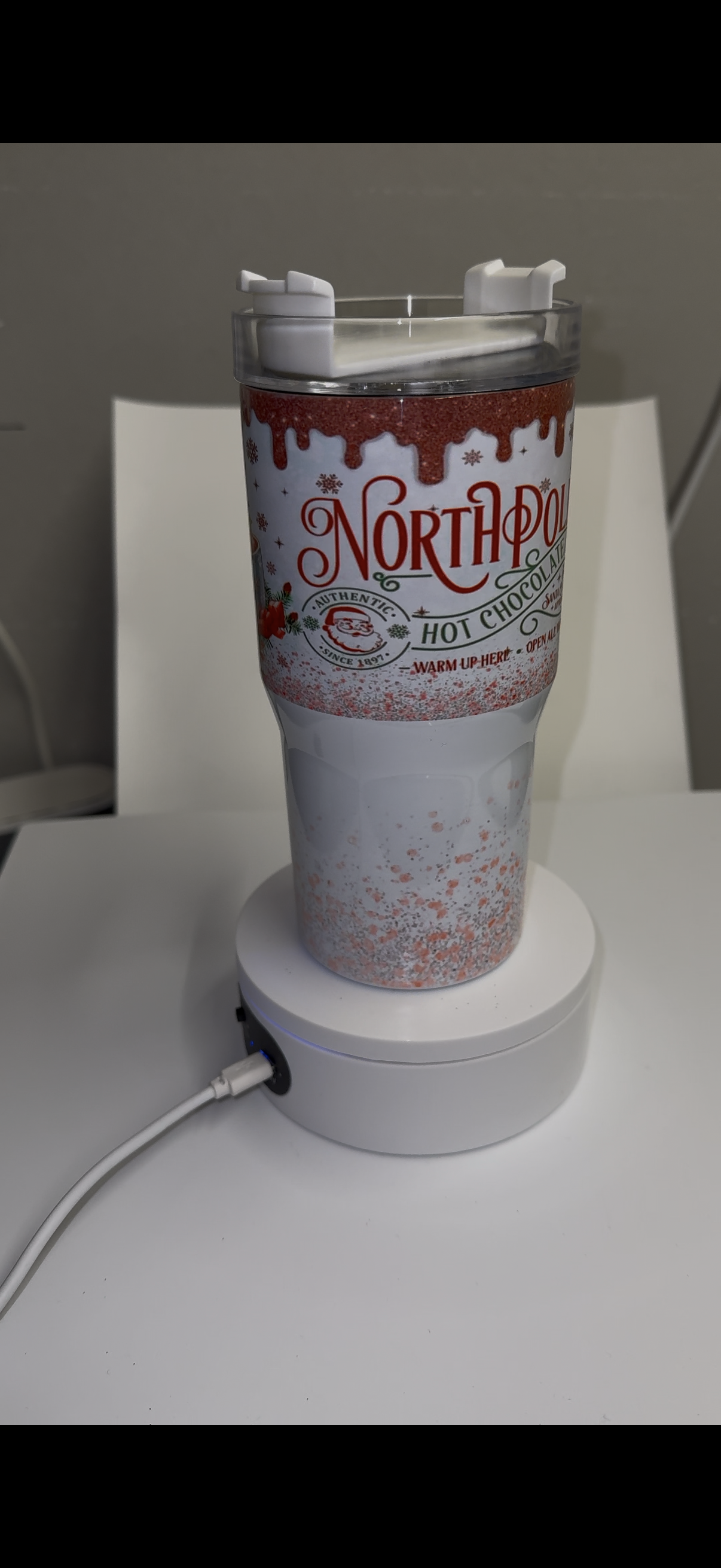 Northpole Hot Chocolate Co. 20oz tumbler with handle