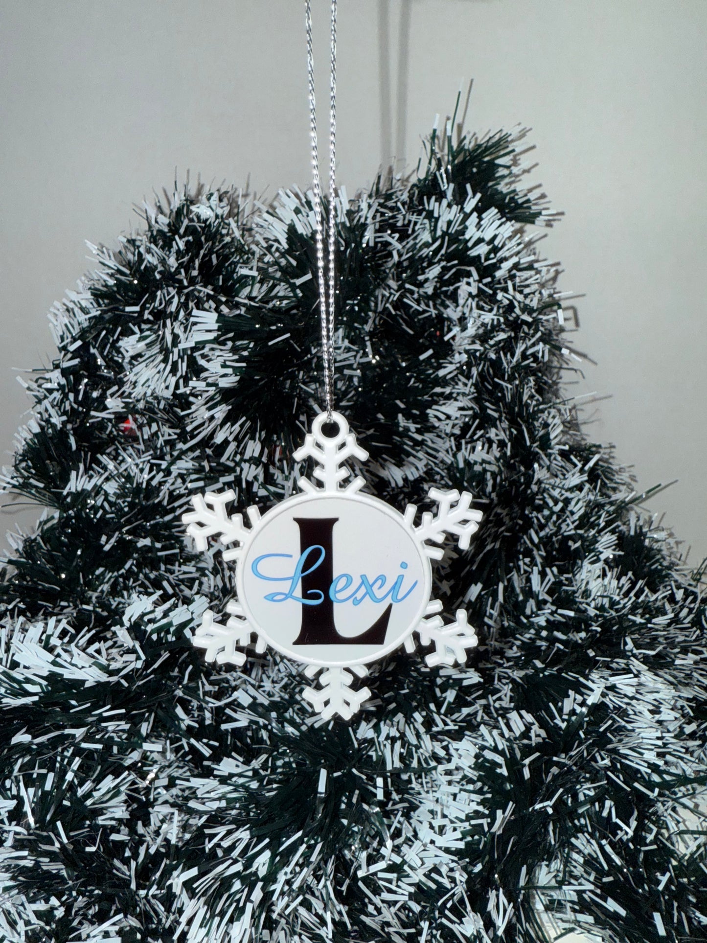 Snowflake Xmas tree bauble - customisable
