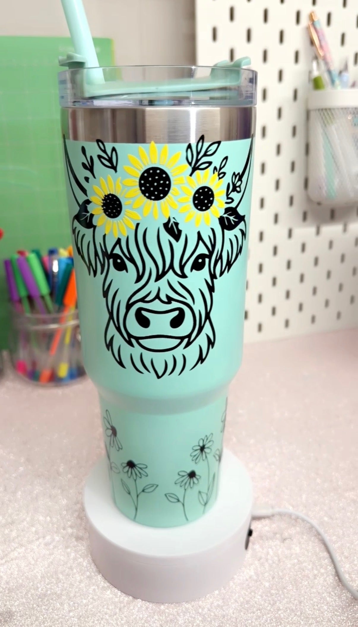 Highland Cow decorated 40oz tumbler with handle - customisable